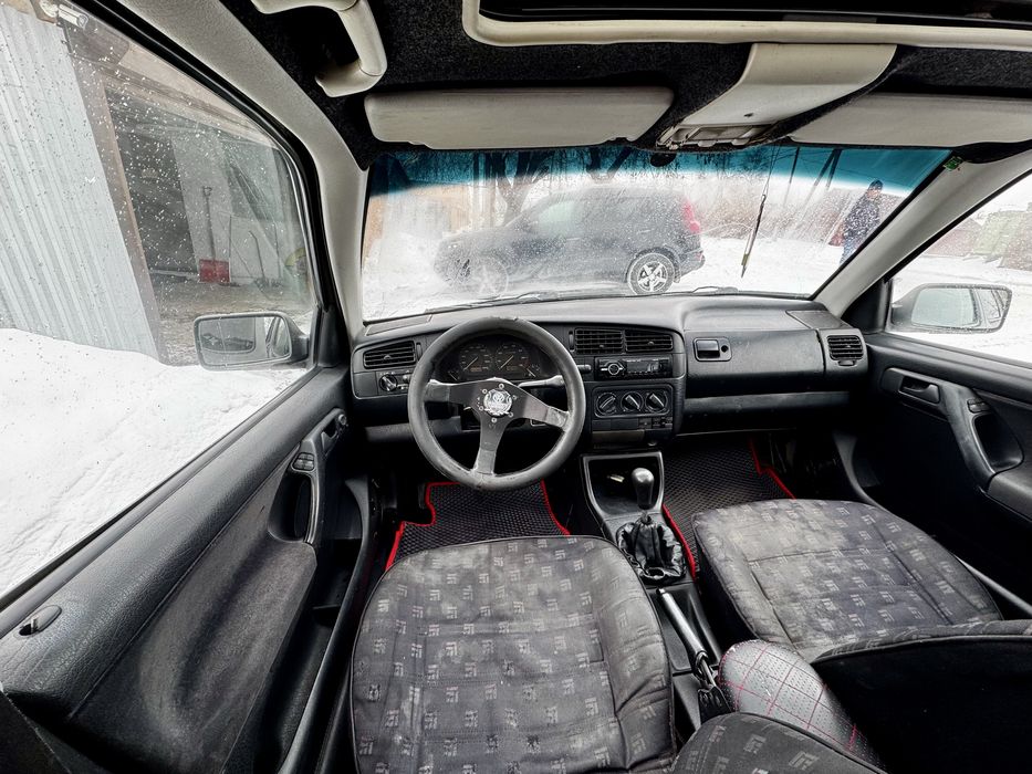 Продаю Гольф 3 1993