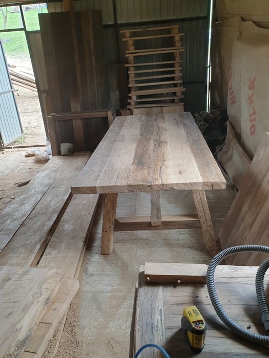 Mese din lemn de stejar recuperat