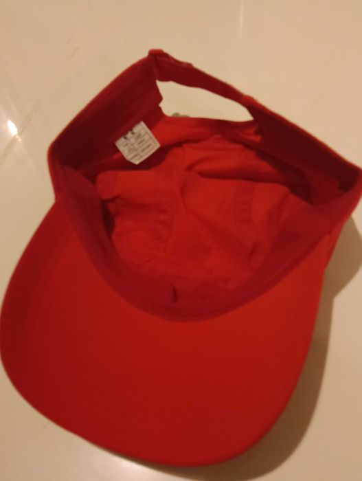 Șapcă roșie unisex