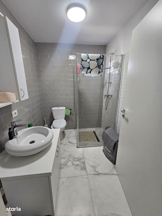 Apartament 2 camere decomandat Complex Studentesc - loc de parcare !!