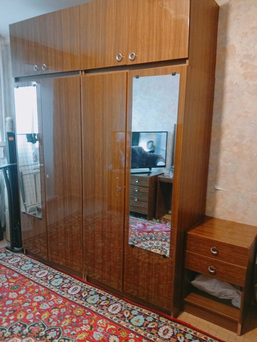 Спальный гарнитур