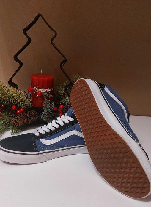 TENIȘI VANS nr 42,5 ( 27,5 CM )