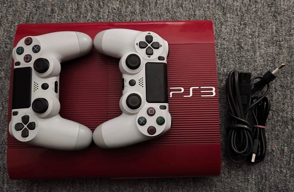 PS 3 roșie 500Gb limit edition