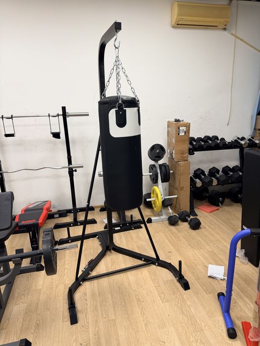 Sac de box 30 kg un metru+suport de podea, noi,pret promo 1000 lei fix