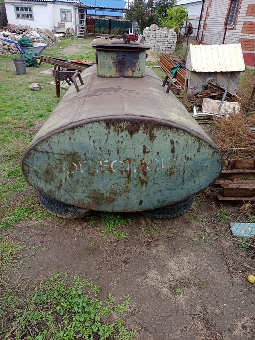 Продам железную бочку (ёмкость)