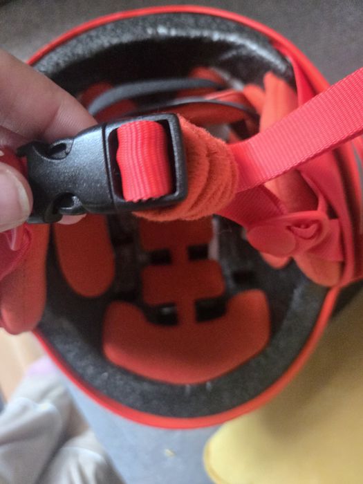 Каска Wedze червена