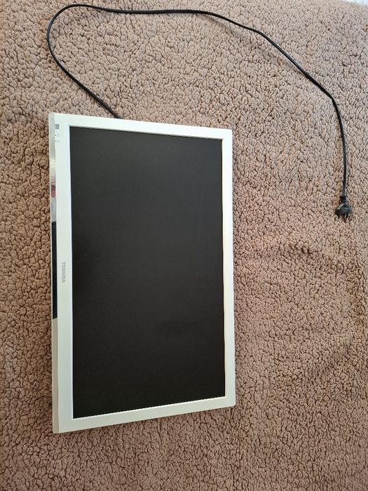 Телевизор 24 инча Toshiba