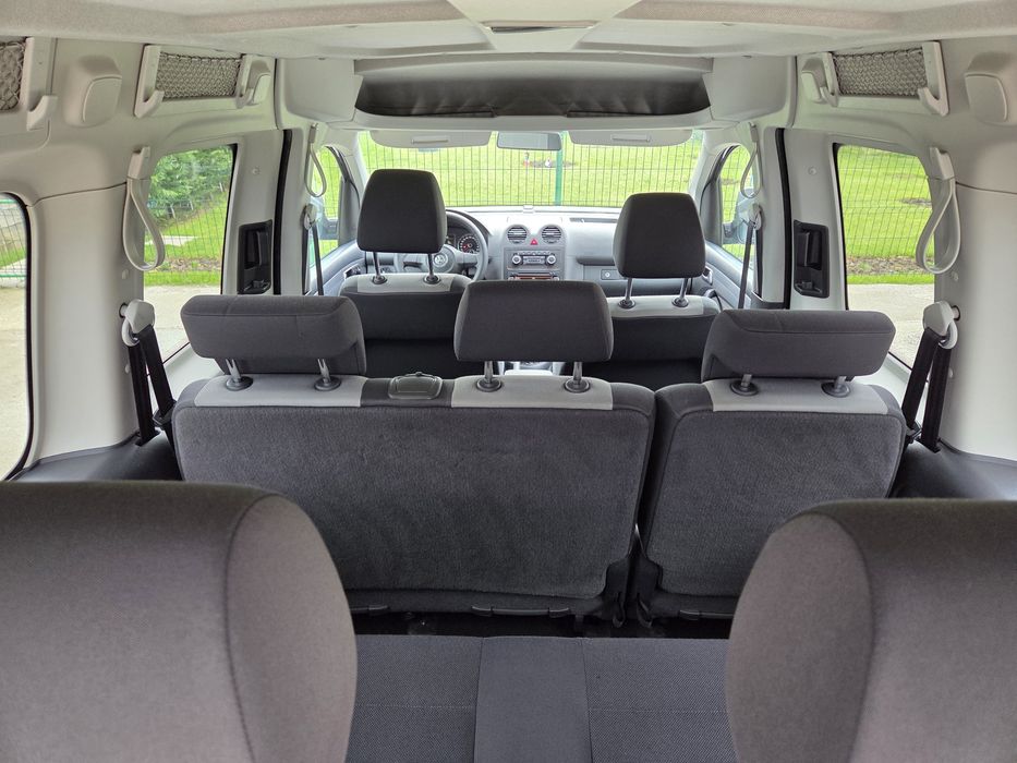 Volkswagen Caddy Maxi / 7 Locuri  / Climatronic  / Navigatie