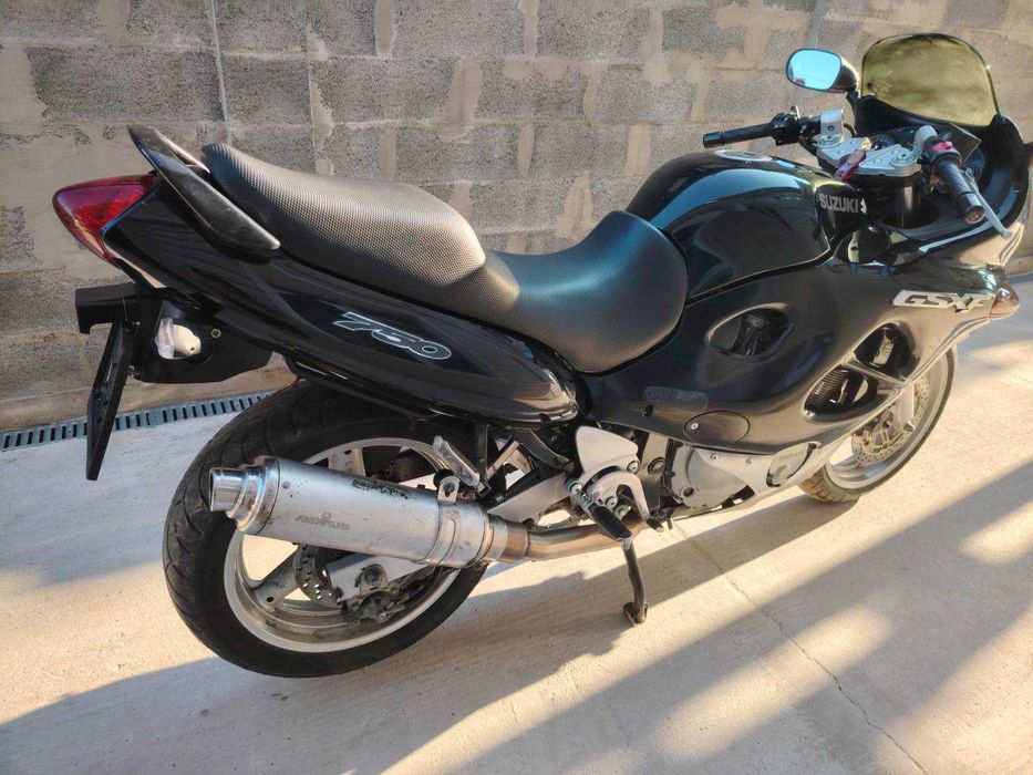 Suzuki gsx 750 f катана на части