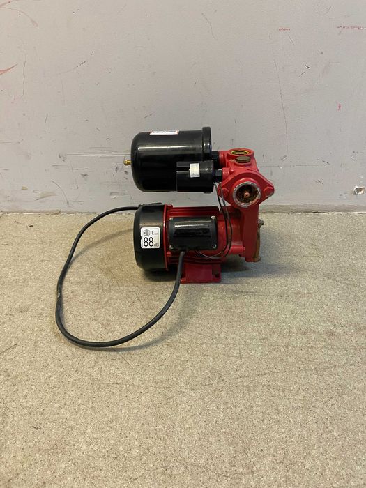 Помпа водна потоп. 300W 3/4" 18L/min 60m RD-WP18/	Хидрофор мини 550W