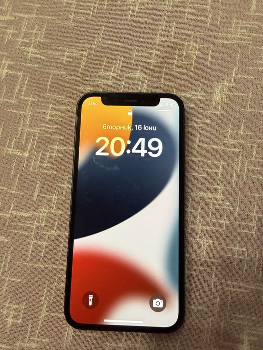 Запазен iphone 13 pro и 12 mini