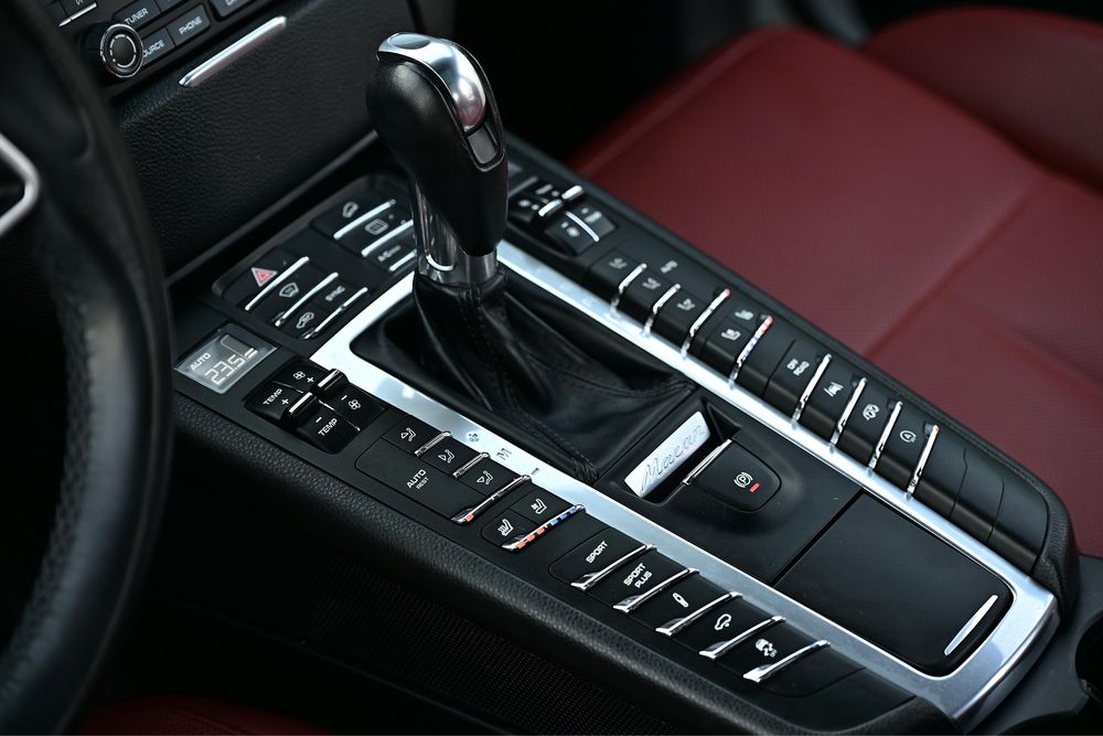 Vand Porsche Macan Sport Edition