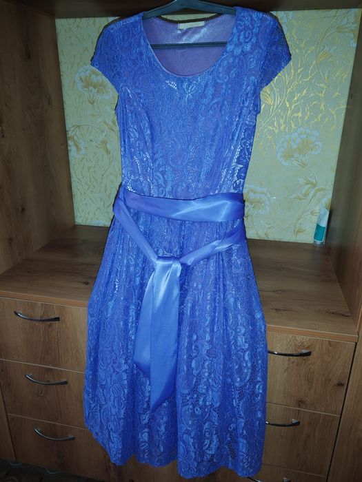 Продам праздничные платья