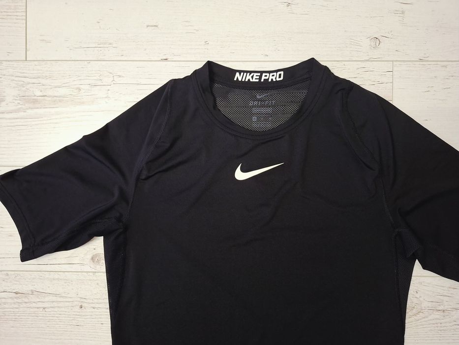 Nike Pro-Ориг. Тениска Нова!