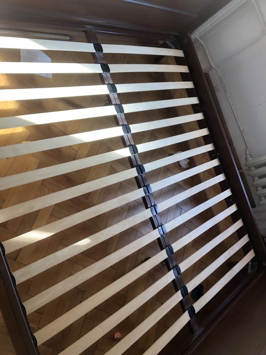 Dormitor din lemn  patul  si Dulap cu oglinzi/ pat =190 x200 cmm