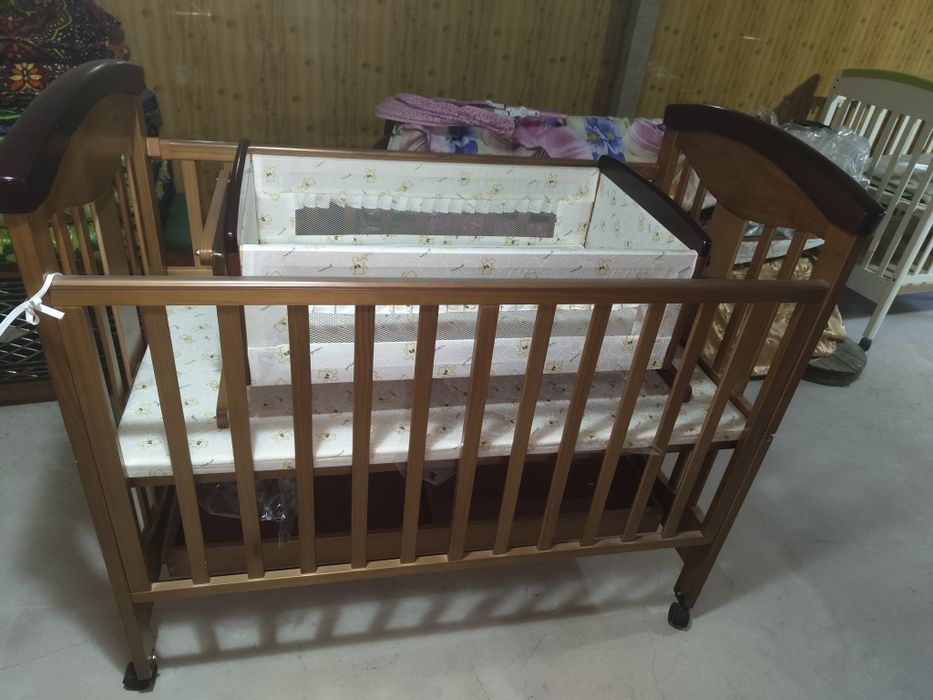 Продается детская кровать в хорошем состоянии.