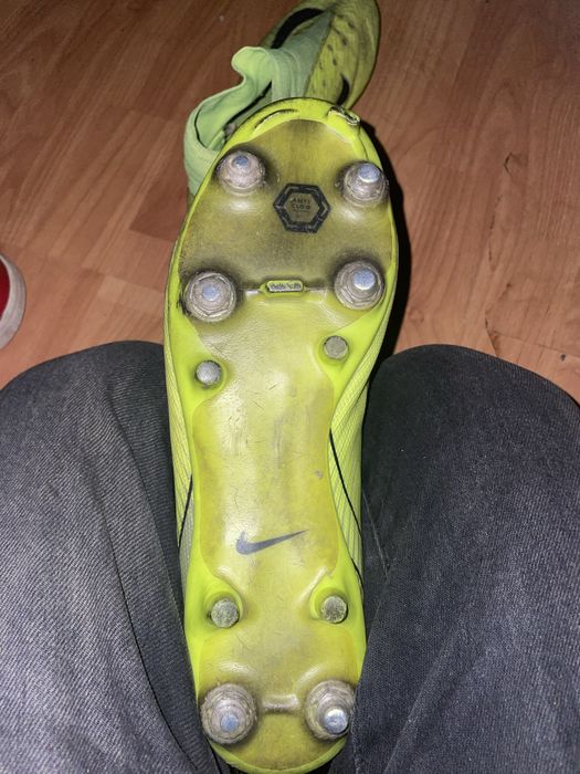 Papuci Nike mercurial cuie de fier pe talpa marimea 42 fara sireturi