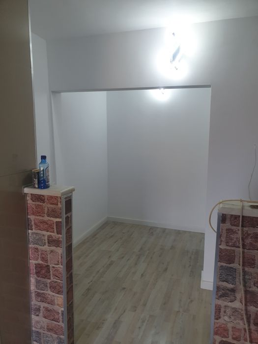 Vand apartament 3 camere