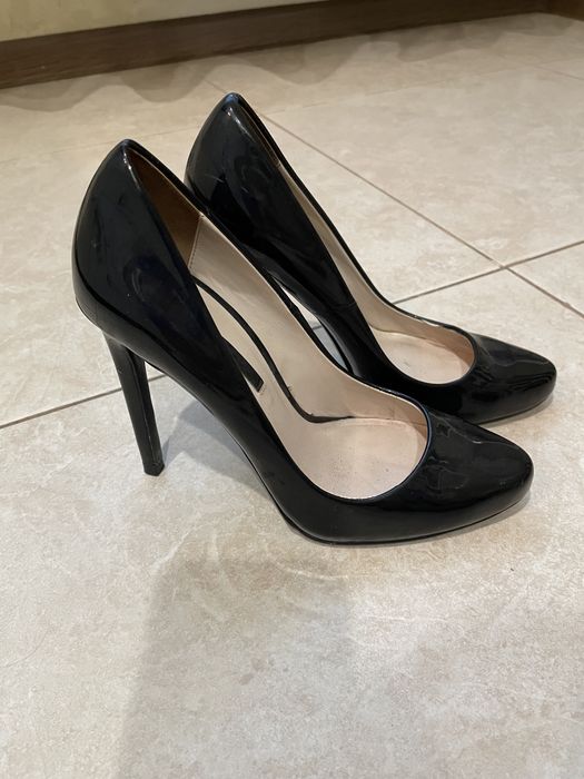 Туфли ZARA лаковые , 36р