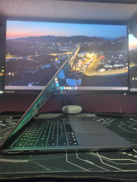 Macbook Air M2 - 512gb SSD - 8gb Ram - 100% baterie