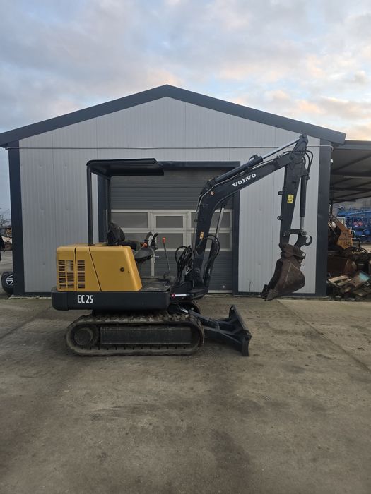 Vand miniexcavator volvo 2600 kg