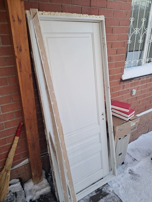 Дверь б/у Астана