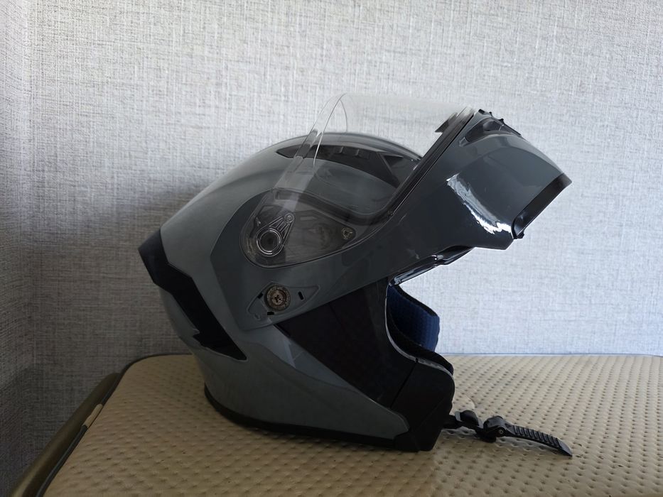 Продам шлем для мотоцикла