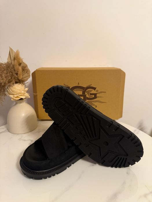 Papuci UGG Cross Full Black 2026