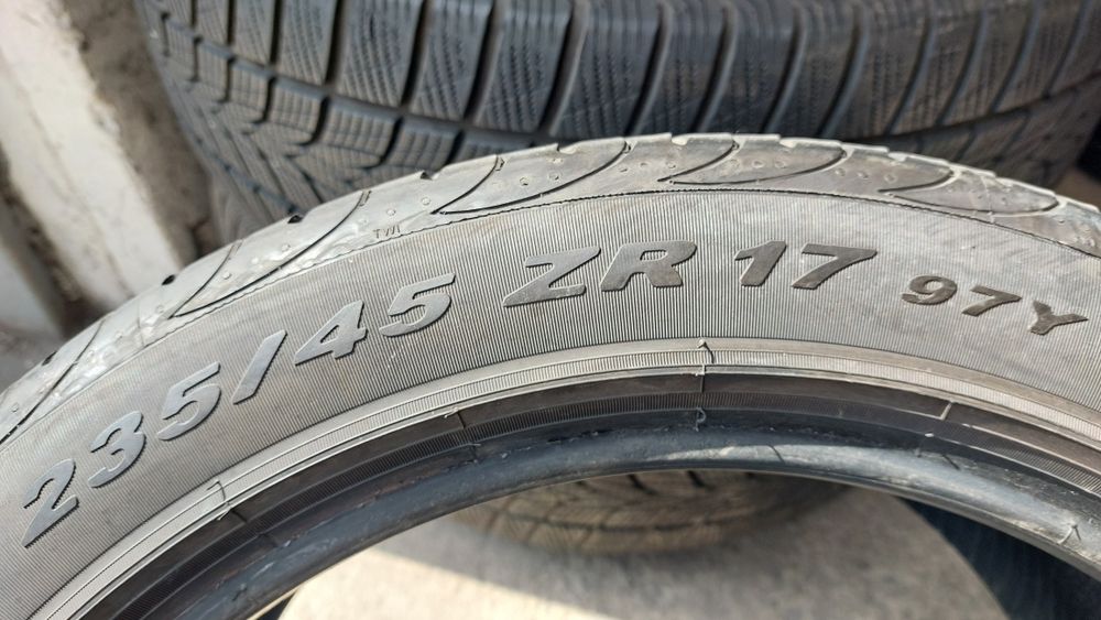 Летни гуми 235 45 17 Pirelli 2 броя