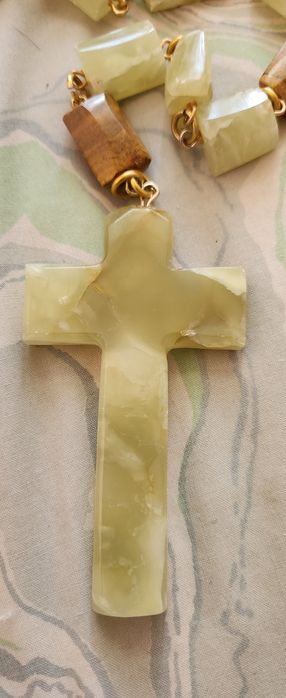 Кулие с кръст от кристал