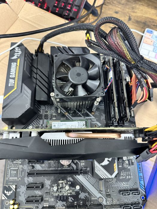 Kit pc placa de baza Tuf B450 pro gaming+ryzen 5