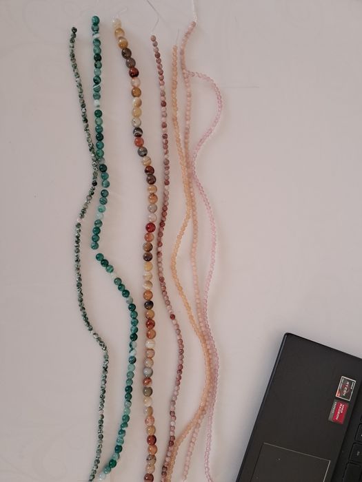 Продам бусины из натуральных камней