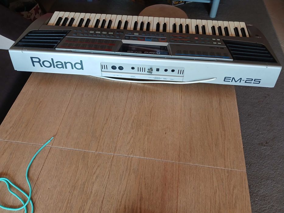 Електрическо пиано Roland em-26
