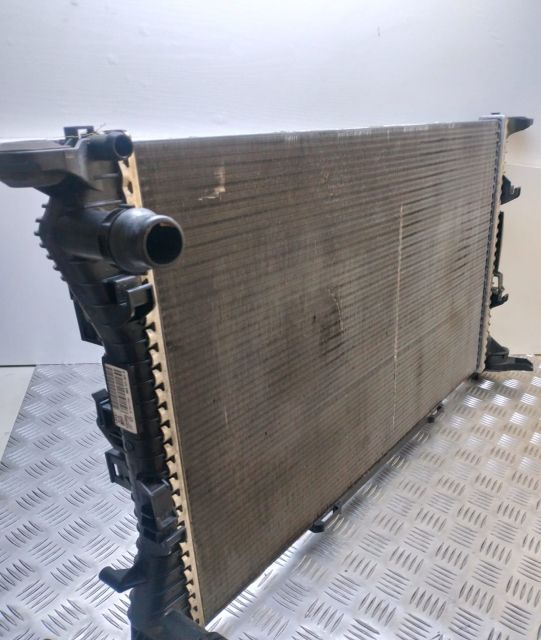 Radiator racire apa 2.0 tdi 8k0121251r Audi A4 B8/8K