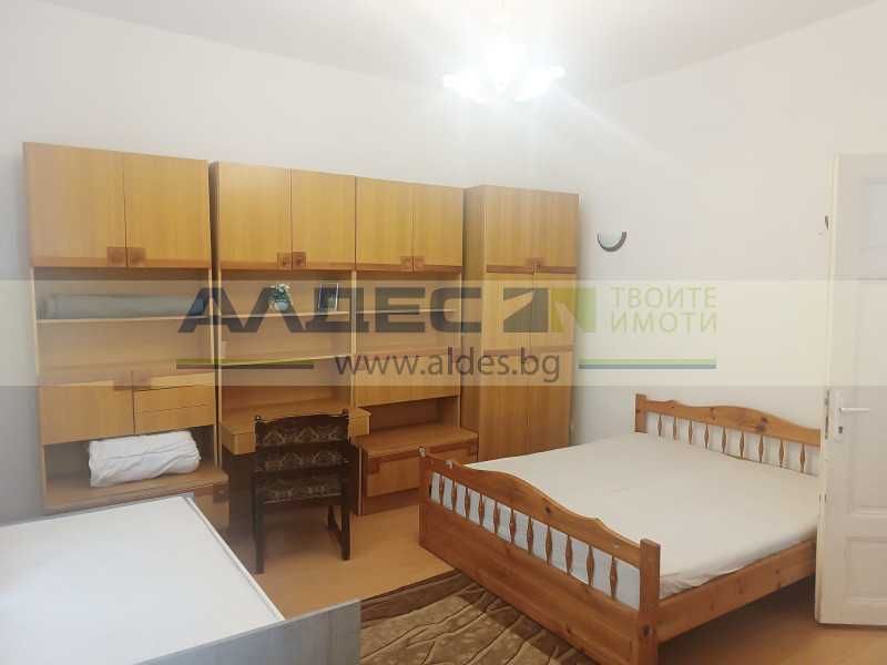 Дава се под наем Тристаен апартамент в София, Център - 120 кв.м за 897.6 € - Снимка #5
