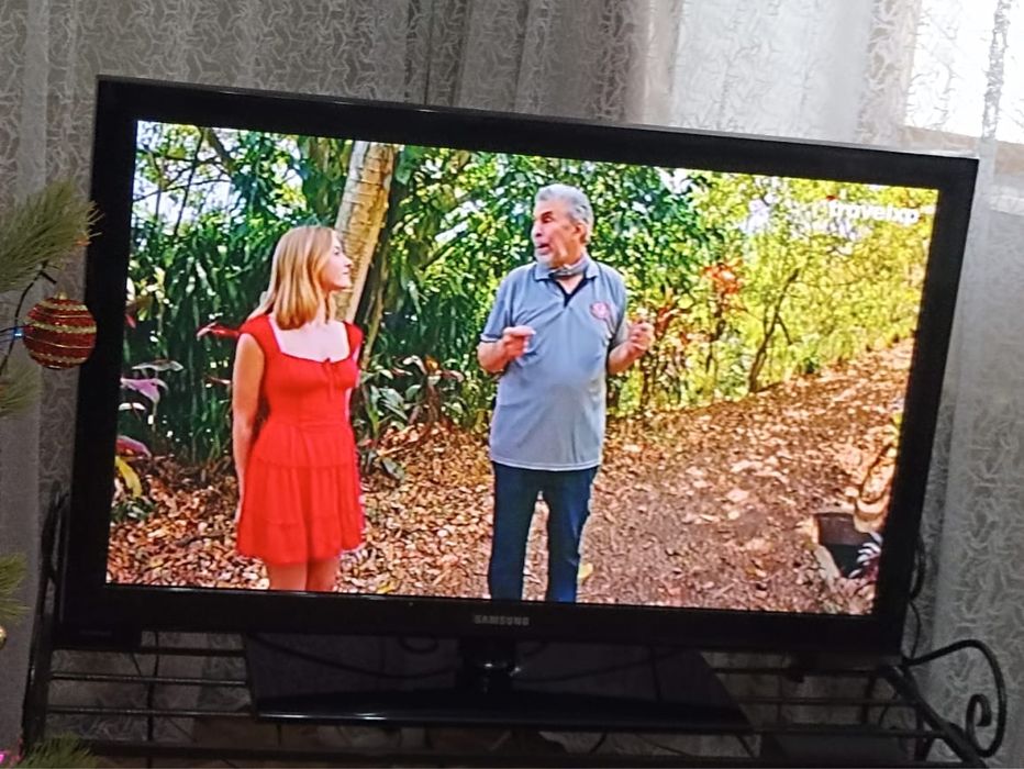 Телевизор самсунг