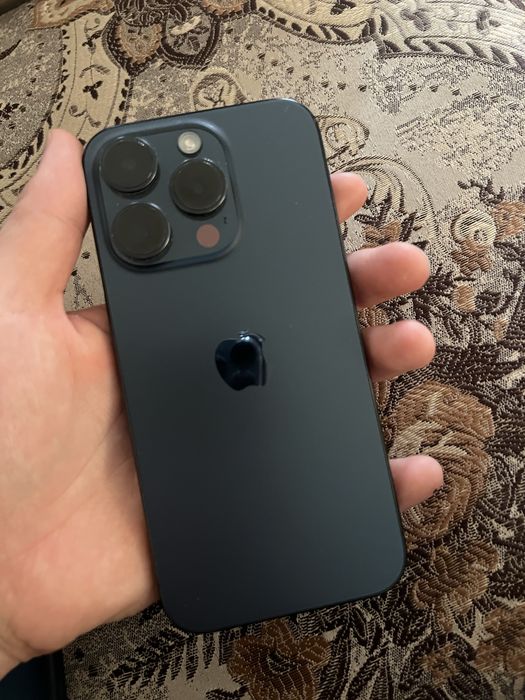 Iphone 15 pro в отличном состояний