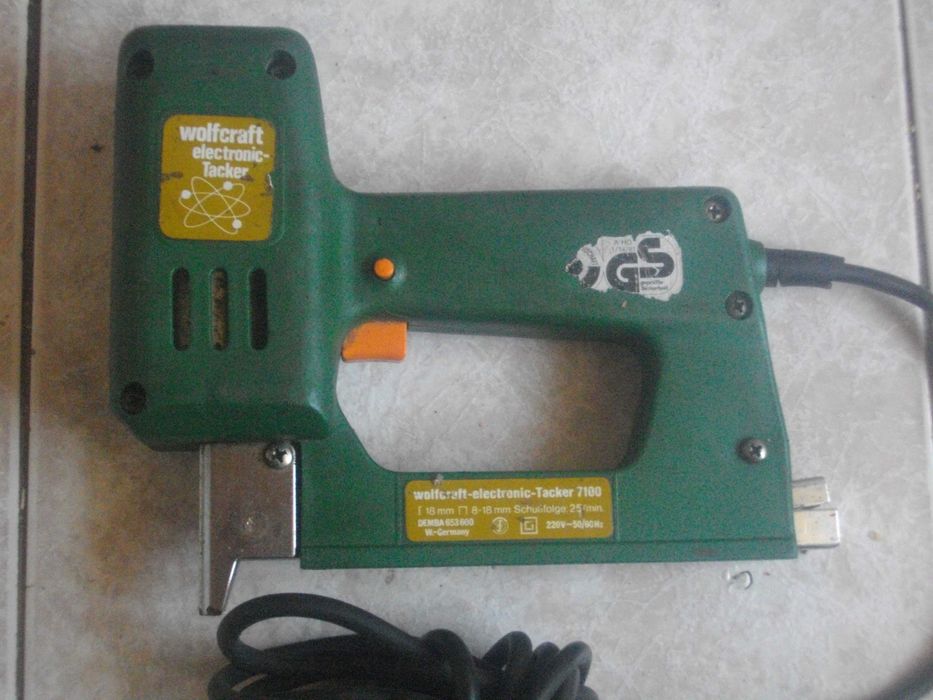 Пежо PEUGEOT/WOLFCRAFT/King Craft/Manesmann 8-18мм Профи Ел.Такер Герм