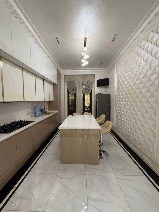 Продаю дом 3соток на Амир Темур махалла! 450м2. Uy sotaman! Amir Temur