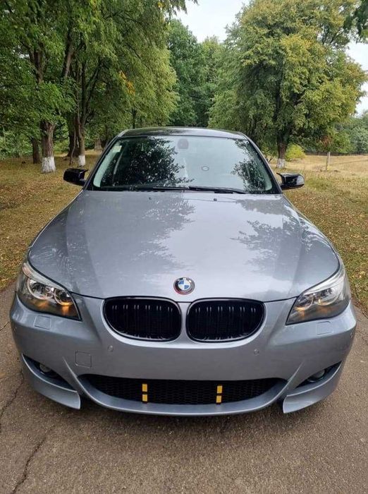 Bara Fata BMW Seria 5 E60 E61 M5 Look(2003-2010)Livrare cu Verificare