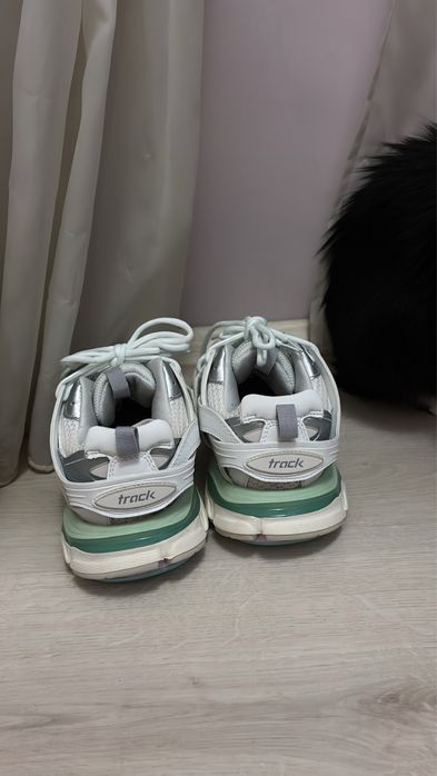 Balenciaga track обувки бели
