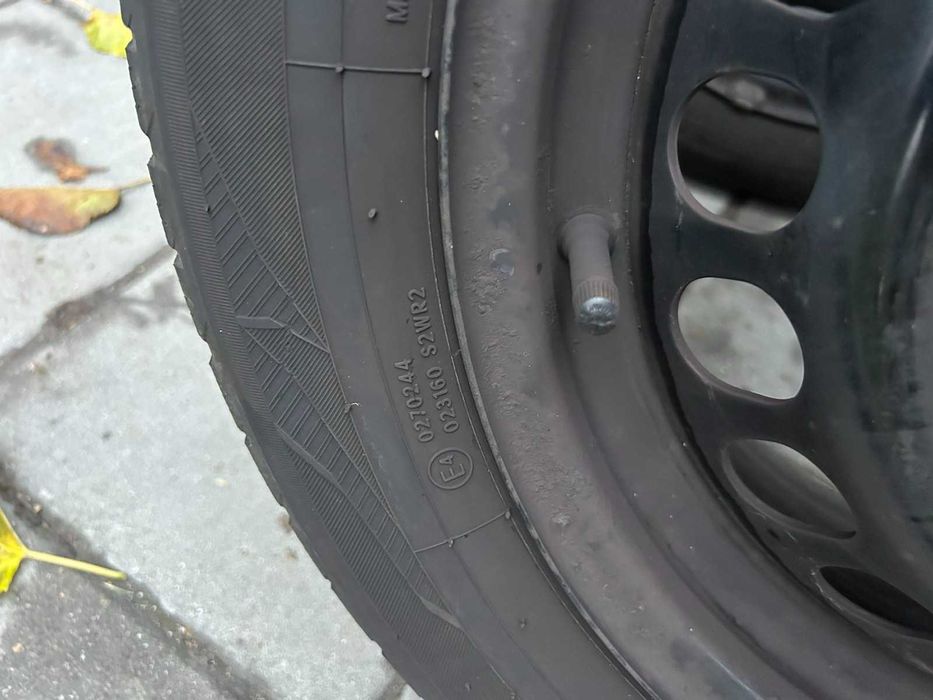 Зимни гуми с джанти TOYO 195/60R16