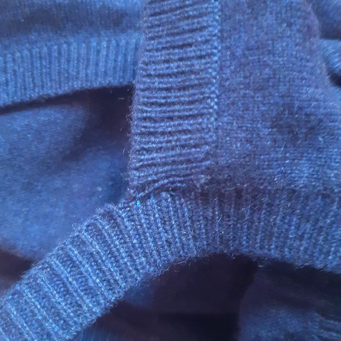 Maiou din cașmir M-L cu defect