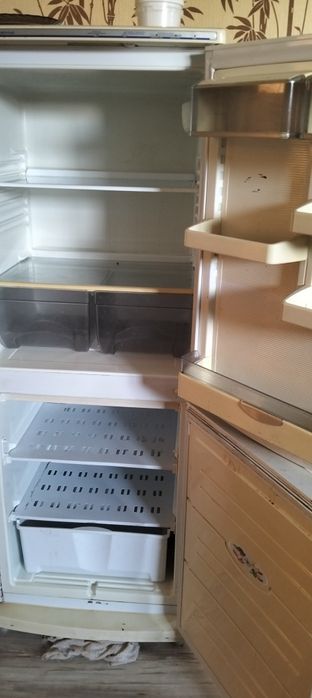 Продам холодильник Атлант