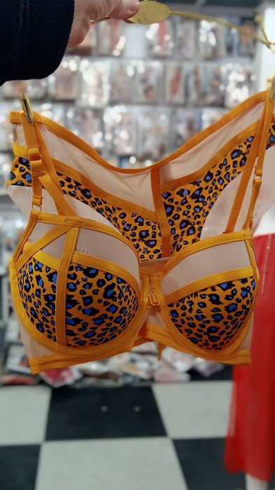 Komplekt ichki kiyimlar