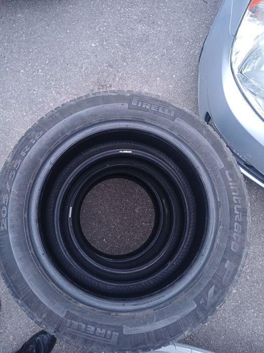 Vând anvelope vara pirelli  205 55 16