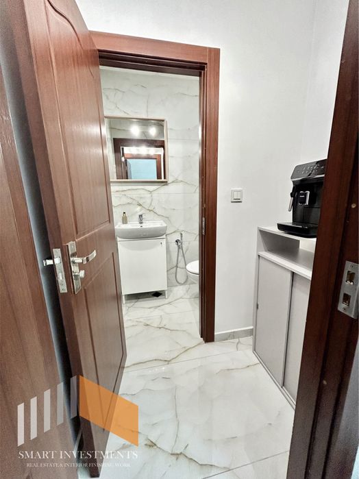 Продава се Магазин в Варна, Център - 43 кв.м за 2477 €/кв.м - Снимка #4