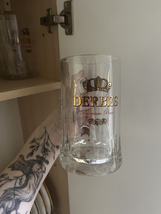 Продам пивные кружки 4 шт