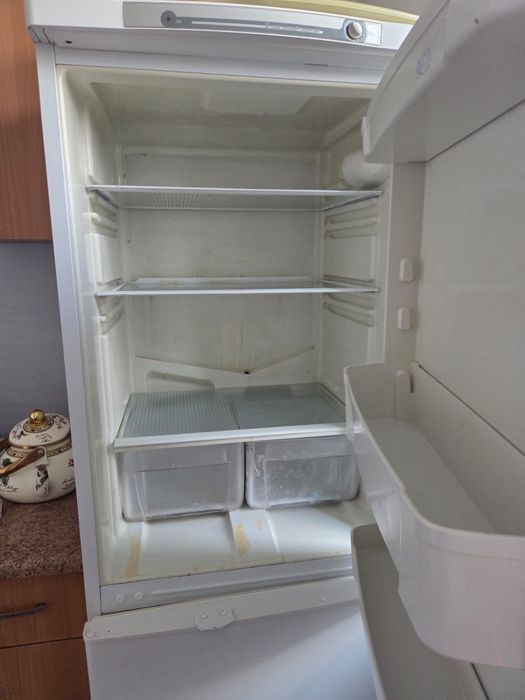 Холодильник INDESIT