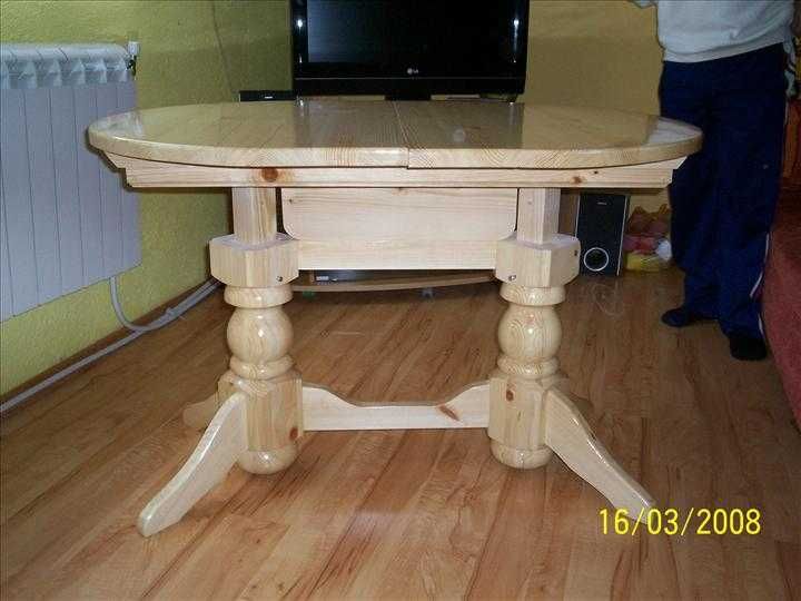 Маси и пейки от масив